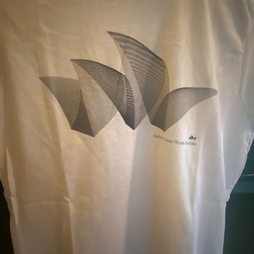 Sydney Opera House Graphic T-Shirt - NWT - Picture 3 of 5